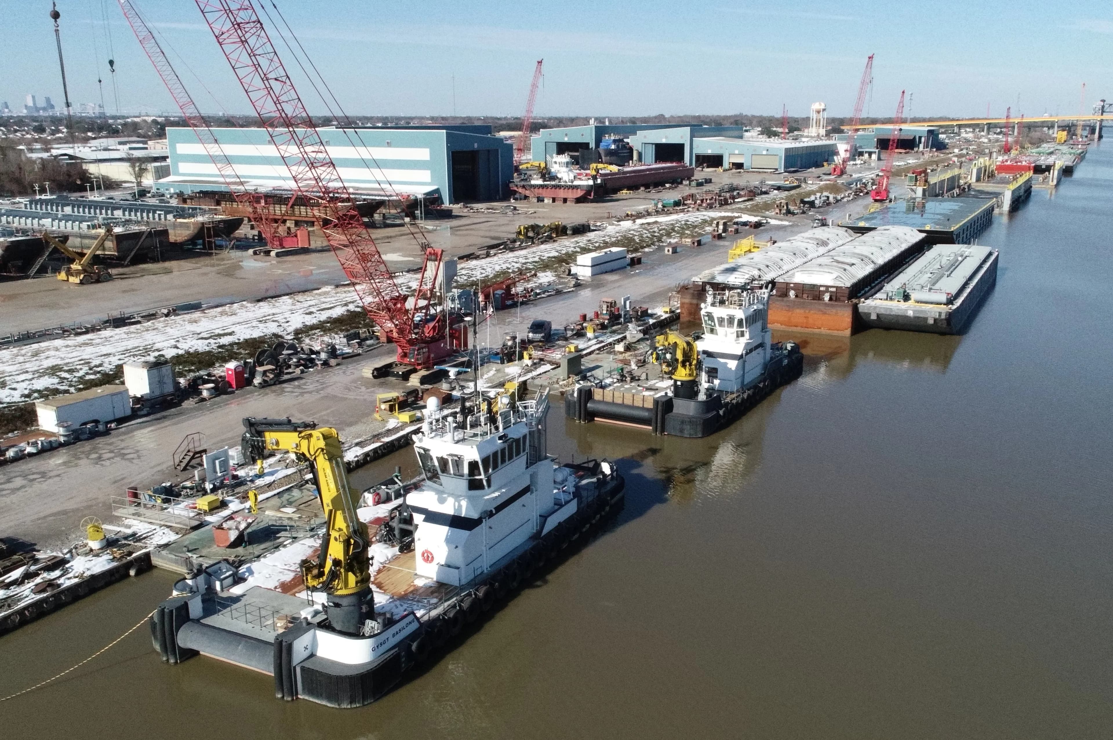 Crane Barges & Derrick Barges